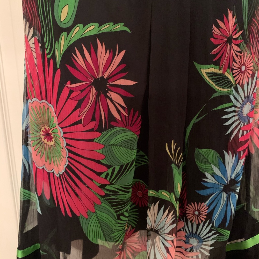 GORGEOUS SILK STRAPLESS BEBE DRESS! - Picture 2 of 7